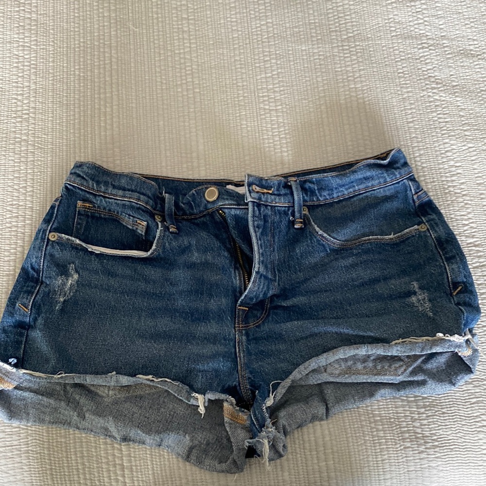 Good American Good 90s shorts